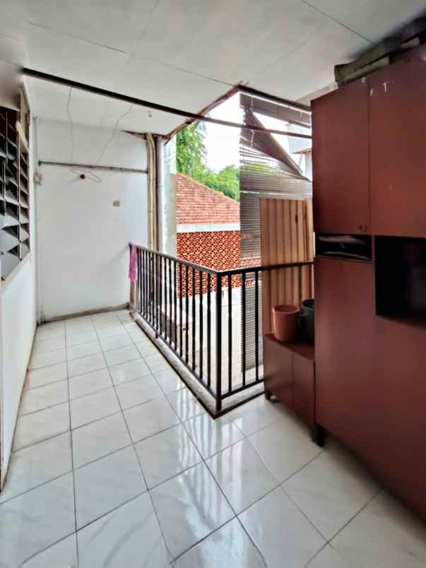the address matters rumah pejompongan premium location