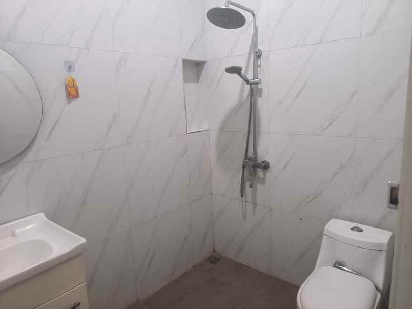 town house cipayung jakarta timur