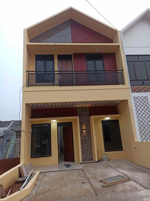 town house cipayung jakarta timur