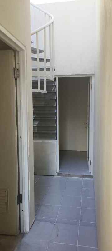 turun harga rumah royal residence 2 lantai bonus ac