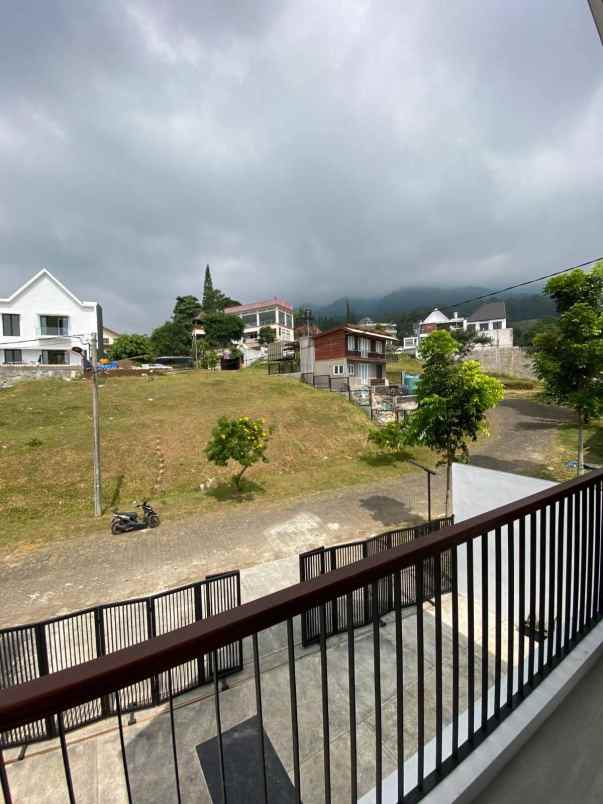 villa kota batu jawa timur