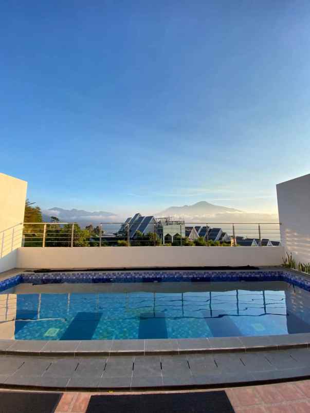 villa kota batu jawa timur