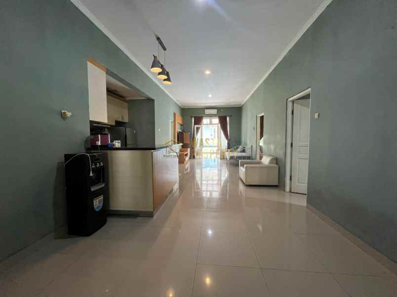 villa modern tanah luas view cantik di jakal km 10