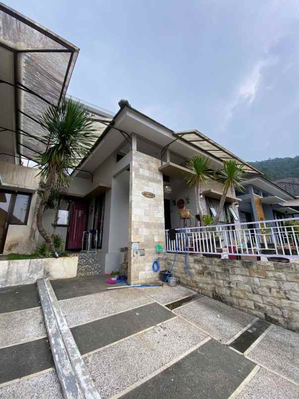 villa murah dan nyaman di villa kusuma pinus batu