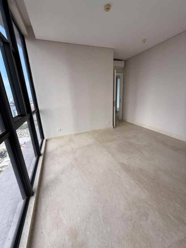 apartemen the voila private lift