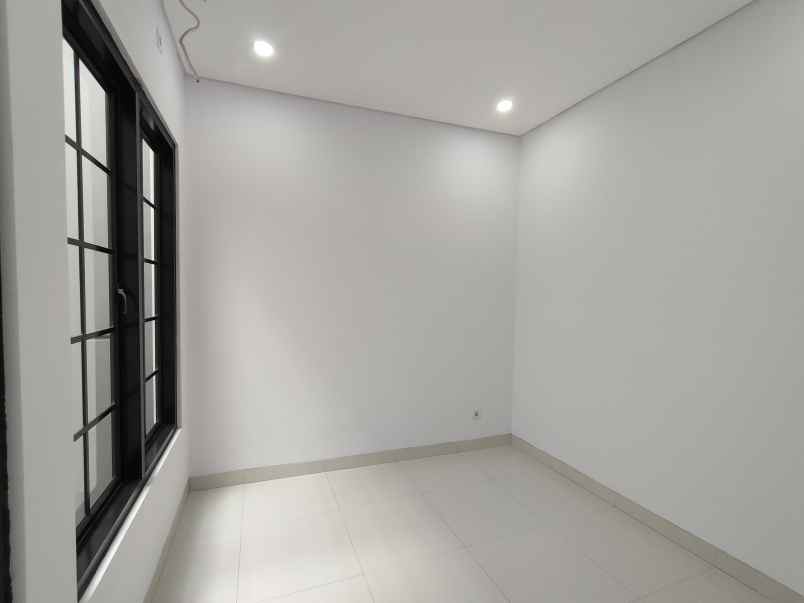 best price rumah baru siap huni di jatinegara timur