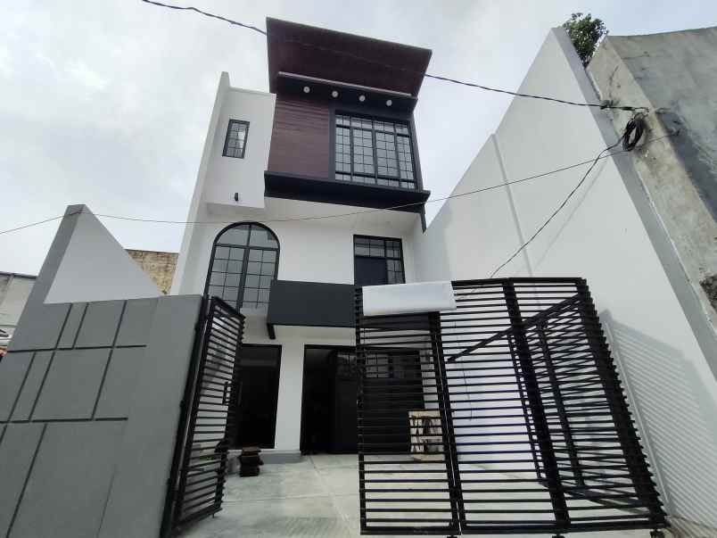 best price rumah baru siap huni di jatinegara timur