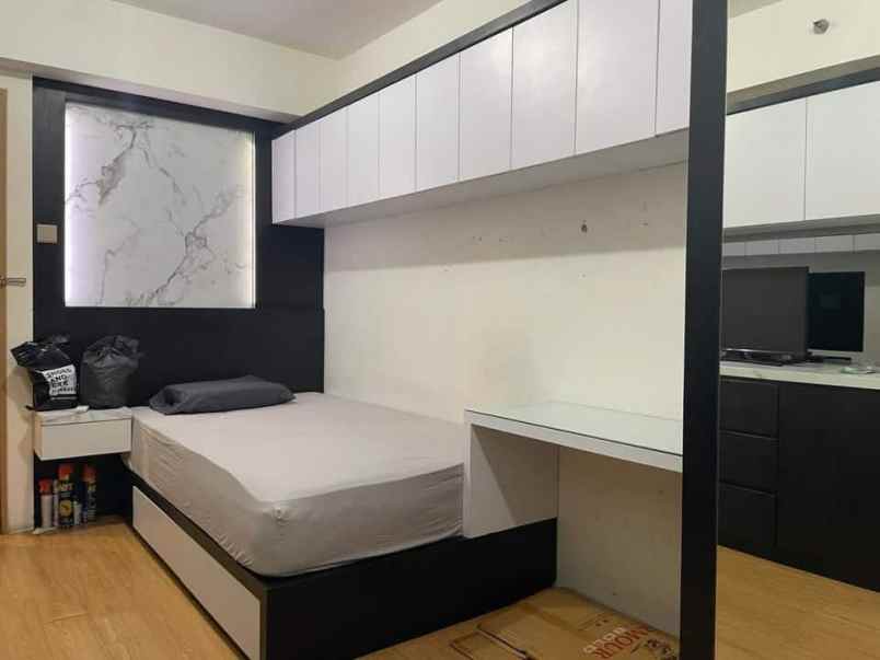 dijual apartemen educity stanford jalan