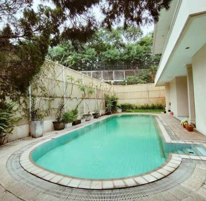 dijual beserta bangunan dibawah njop