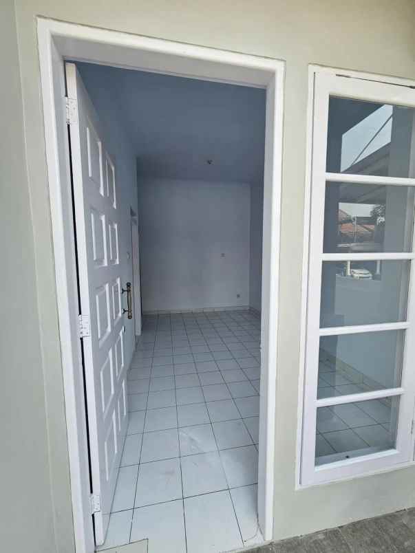 dijual cepat rumah siap huni di kota wisata cibubur