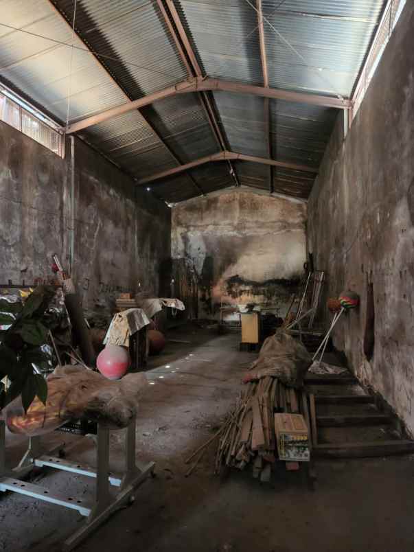 dijual gudang di sidotopo lor