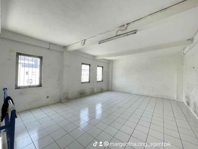 dijual gudang elang laut sit 1 pik hadap selatan