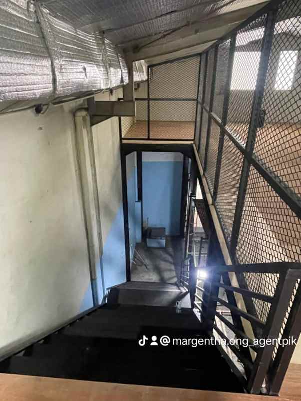 dijual gudang elang laut sit 1 pik hadap selatan