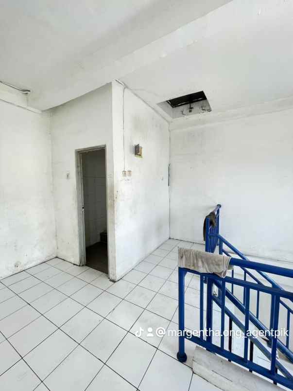 dijual gudang elang laut sit 1 pik hadap selatan