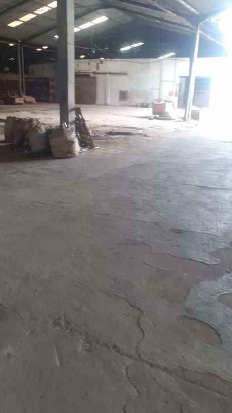 dijual gudang simongan semarang barat