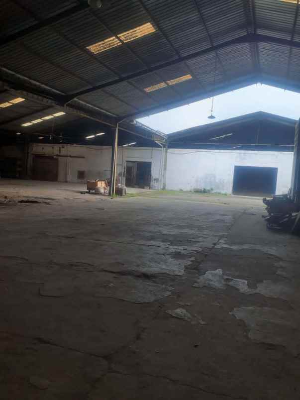 dijual gudang simongan semarang barat