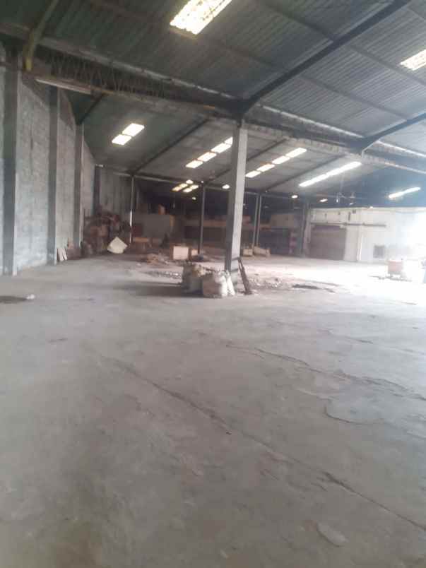 dijual gudang simongan semarang barat