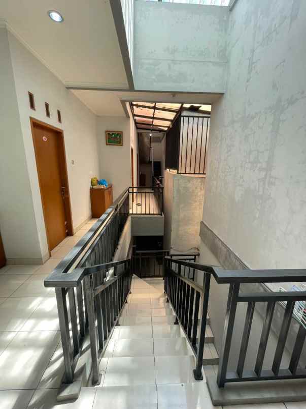 dijual kost cisitu lama
