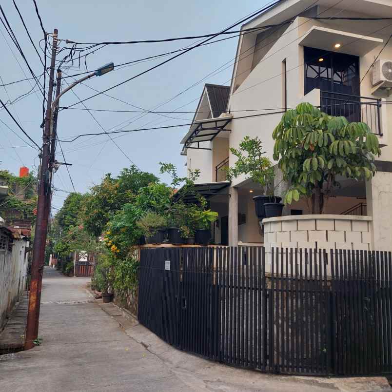 dijual kost jl bangka
