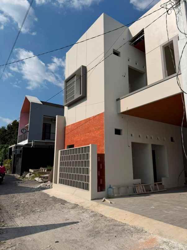 dijual kost kaliurang km 13