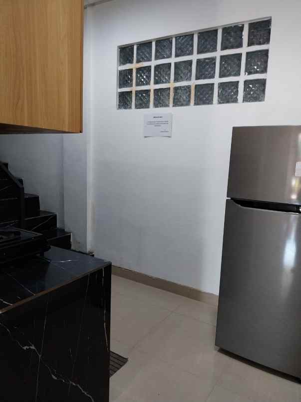 dijual kost ui depok
