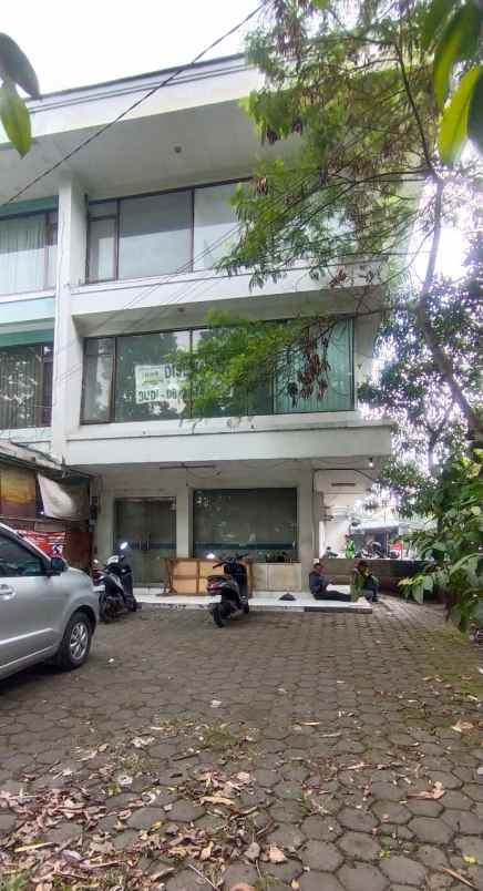 dijual murah dibawah harga pasaran ruko 3 lantai hook