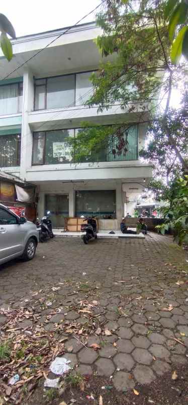 dijual murah dibawah harga pasaran ruko 3 lantai hook