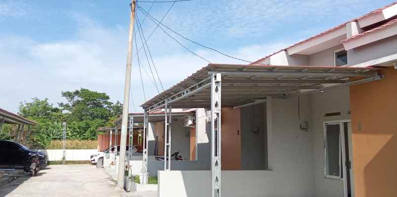 dijual perumahan dan kios karawang