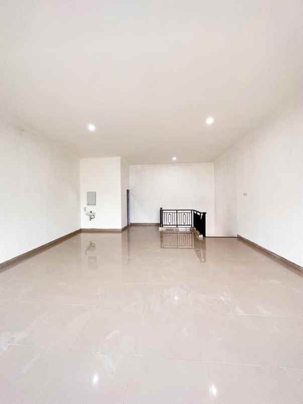 dijual ruko di lokasi emas ciracas jakarta timur