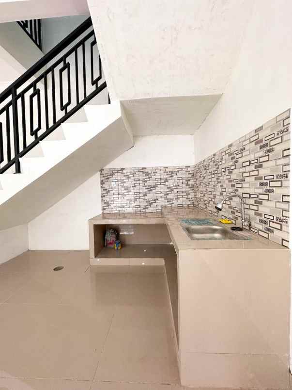dijual ruko di lokasi emas ciracas jakarta timur