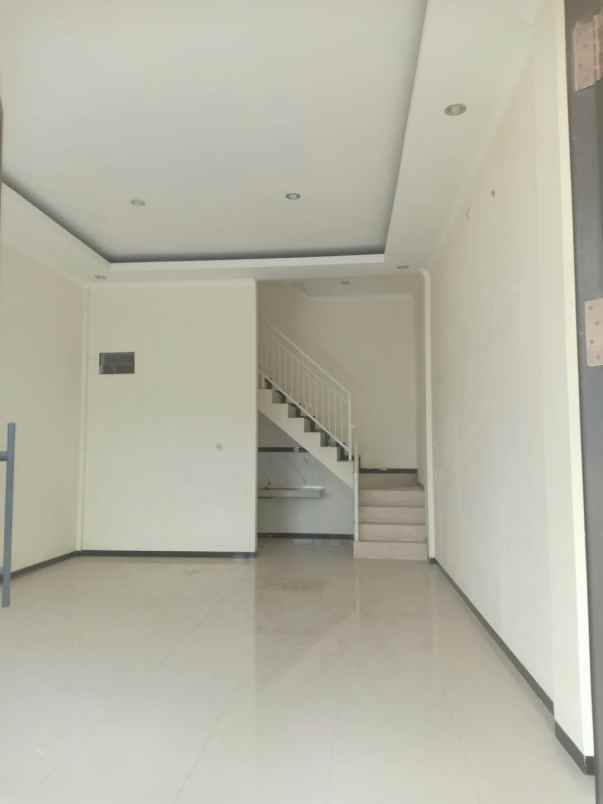 dijual ruko gudang kantor medokan