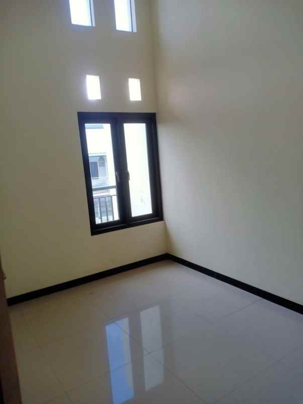 dijual ruko gudang kantor medokan