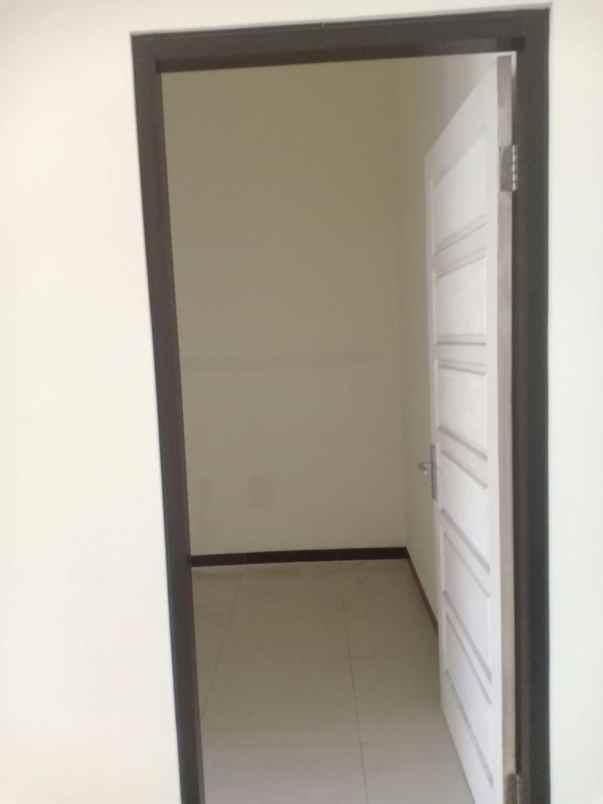 dijual ruko gudang kantor medokan