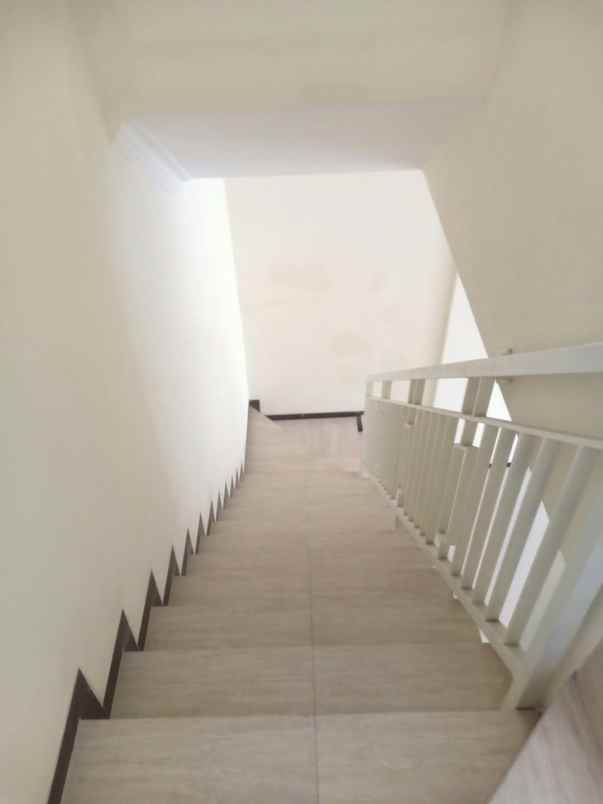 dijual ruko gudang kantor medokan
