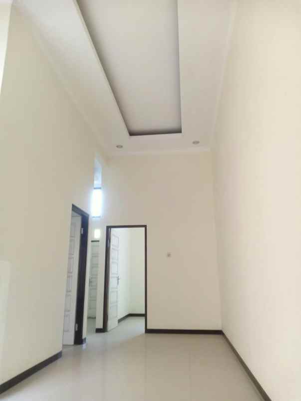 dijual ruko gudang kantor medokan