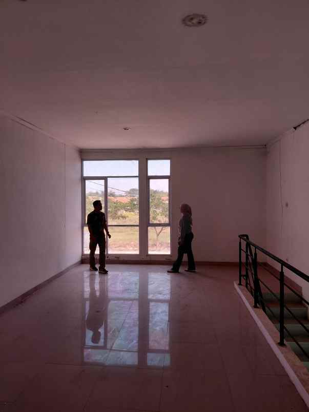 dijual ruko gudang kantor perumnas sementa royal campaka