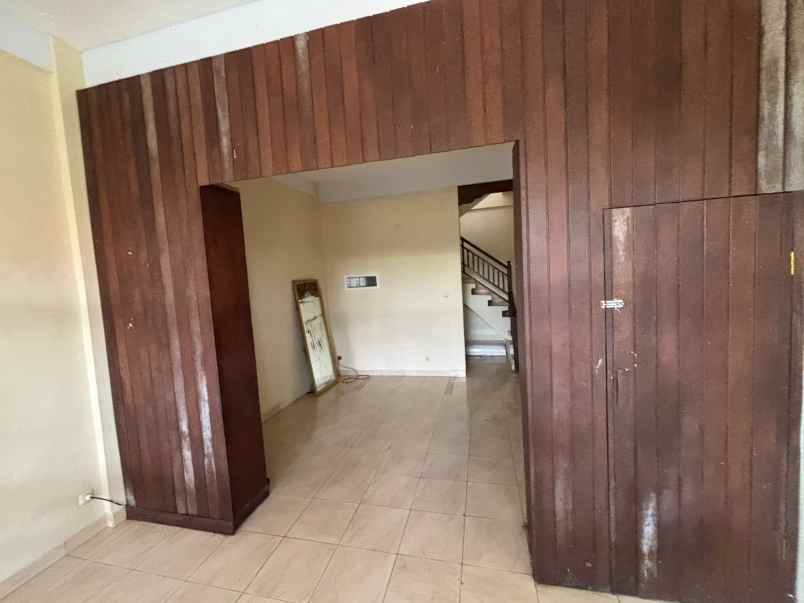 dijual ruko lokasi jalan utama anyelir denpasar timur