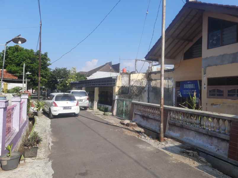 dijual rumah 2 lantai di cirebon cocok untuk kantor