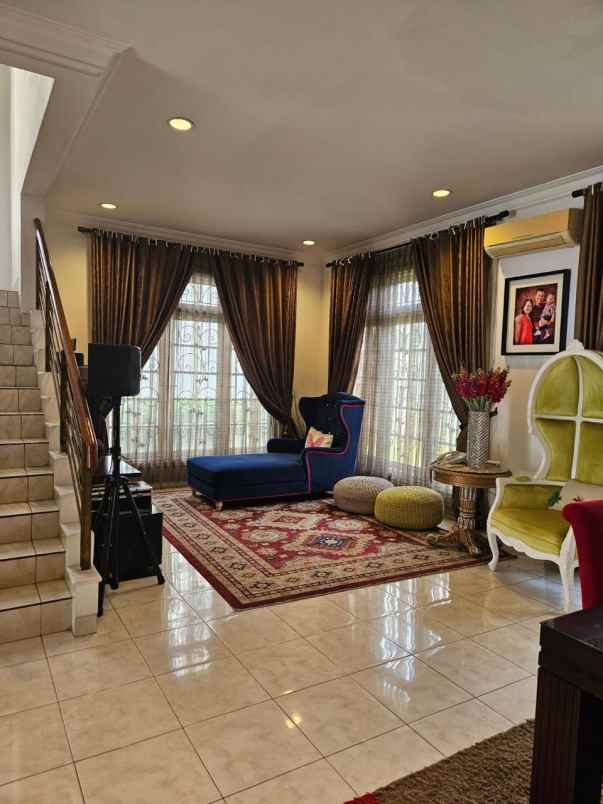 dijual rumah asri 2 lantai lokasi dikawasan bogor