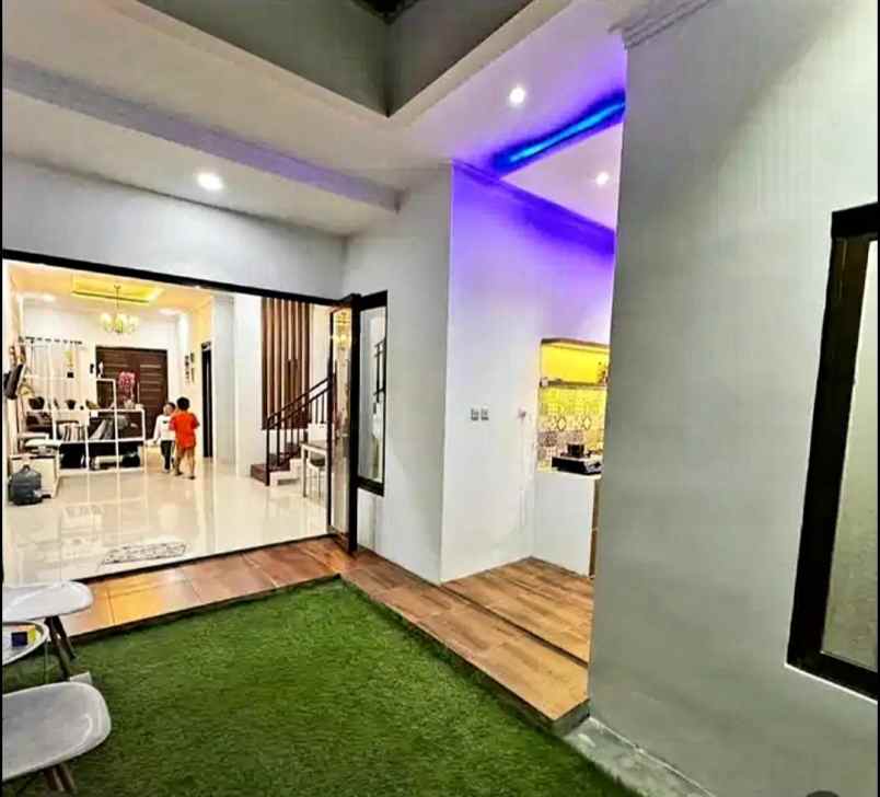 dijual rumah asri strategis tengah kota bandung