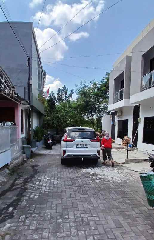 dijual rumah babarsari