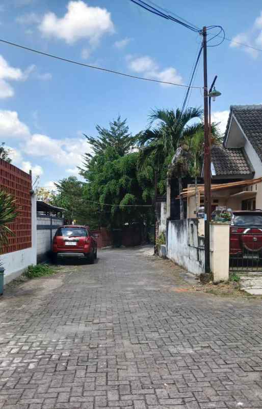dijual rumah babarsari