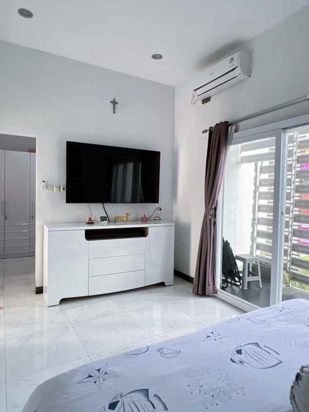 dijual rumah babatan