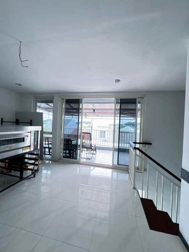 dijual rumah babatan