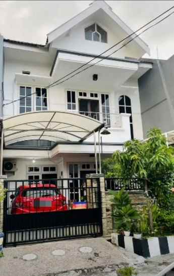 dijual rumah babatan pantai