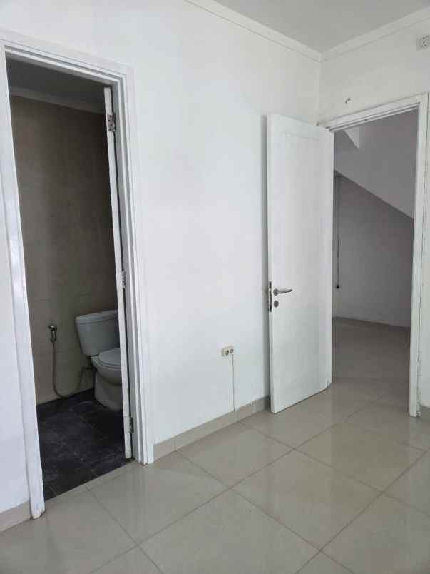 dijual rumah bagus siap huni di fortune graha raya