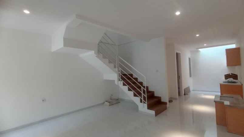 dijual rumah bangun cipta sarana bcs