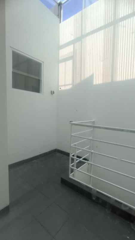 dijual rumah bangun cipta sarana bcs