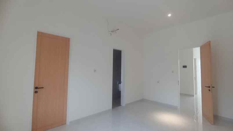 dijual rumah bangun cipta sarana bcs