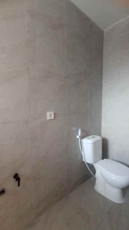 dijual rumah bangun cipta sarana bcs